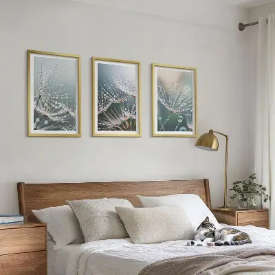 Wanddecoratieset schilderijen met waterdruppels op paardenbloemstelen