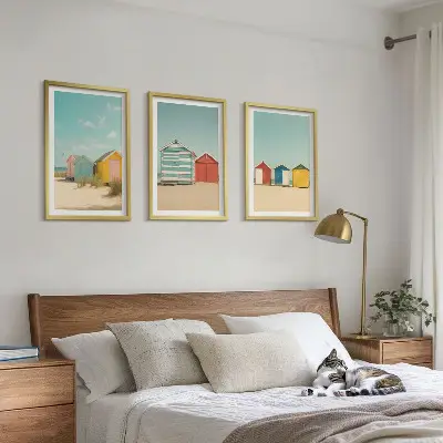 Wanddecoratieset schilderijen met gekleurde strandhuisjes en zon