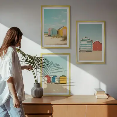 Wanddecoratieset schilderijen met gekleurde strandhuisjes en zon