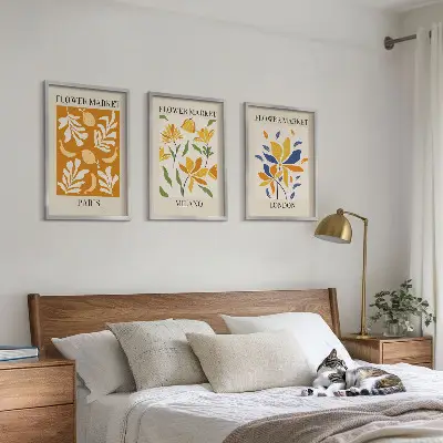 Set van wanddecoratie schilderijen met bloemenprints van Parijs, Milaan en Londen