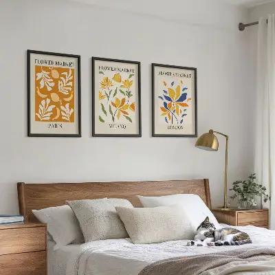 Set van wanddecoratie schilderijen met bloemenprints van Parijs, Milaan en Londen
