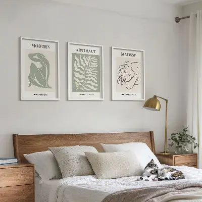 Wanddecoratieset met schilderijen stijlvolle groene afbeeldingen met figuren