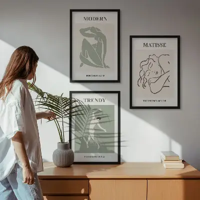 Set van minimalistische wandschilderijen stijlvolle personages