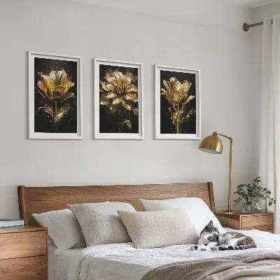 Fotowand met gele bloemen op een donkere achtergrond