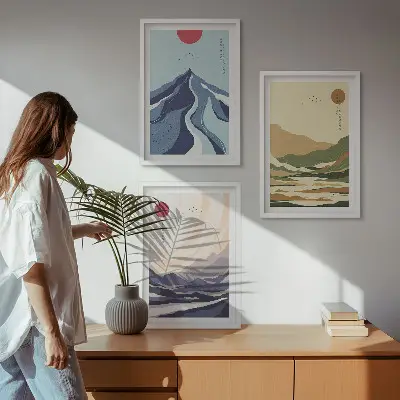 Set wanddecoratie met schilderijen pastelkleurige bergen in japandi-stijl