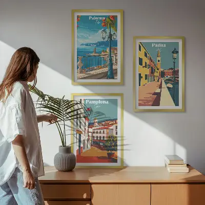 Wanddecoratieset met schilderijen vintage illustraties van steden