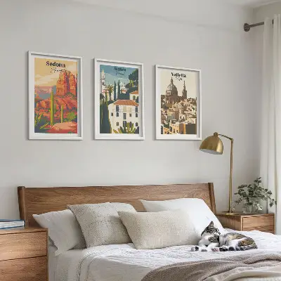 Wanddecoratieset met schilderijen retro uitzichten van Sedona, Sintra en Valletta