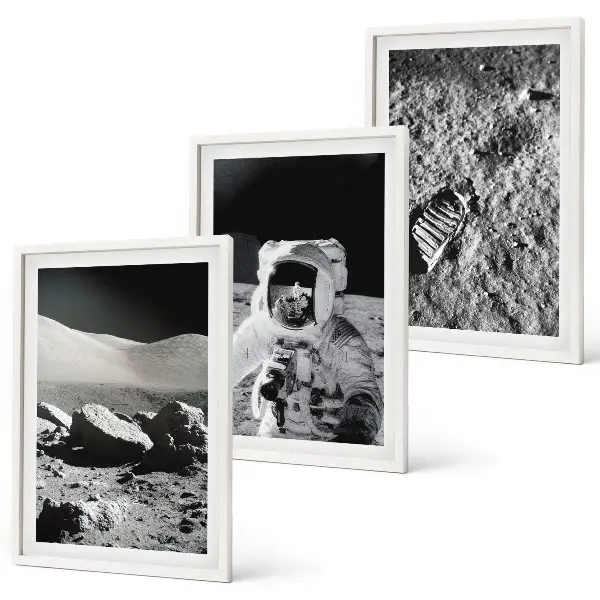 Set wanddecoratie met schilderijen met afbeeldingen van NASA, de maan en een astronaut