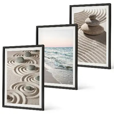 Fotowand met zandgolven, water en stenen op het strand