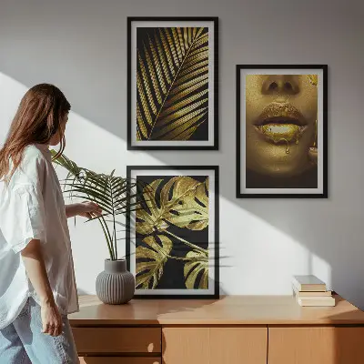 Fotowand met palma, monstera en uitsnede van een vrouw