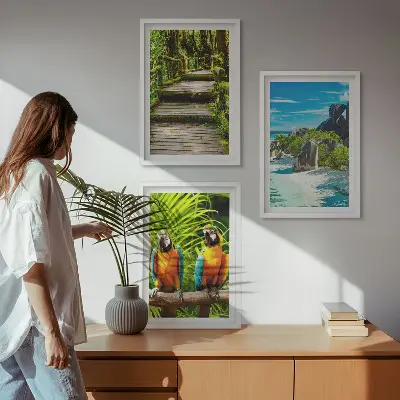 Wanddecoratieset schilderijen tropisch regenwoud met een waterval en papagaaien