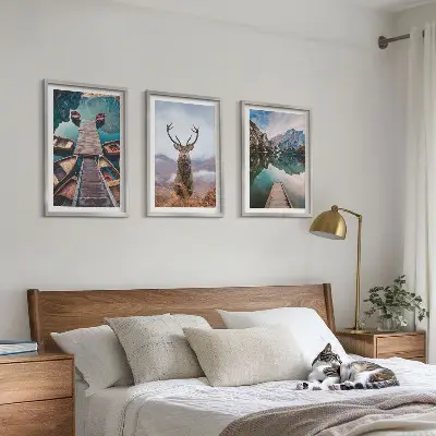 Wanddecoratieset schilderijen met een meer met boten en bergen