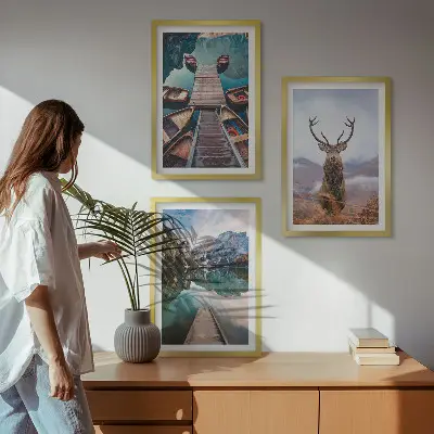 Wanddecoratieset schilderijen met een meer met boten en bergen