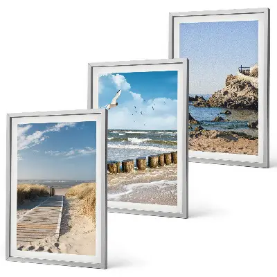 Set wanddecoratie met schilderijen houten strandpad bij de kliffen