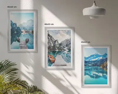 Wanddecoratieset schilderijen met bergmeer en reflectie van boten