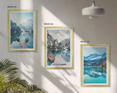 Wanddecoratieset schilderijen met bergmeer en reflectie van boten