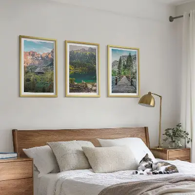 Fotowand met berglandschap met meer en steiger