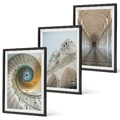 Wanddecoratieset schilderijen met een spiraaltrap in een kathedraal