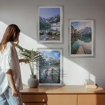 Wanddecoratieset schilderijen met bergen, meren en houten steigers