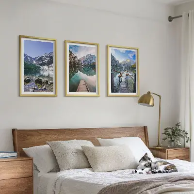 Wanddecoratieset schilderijen met bergen, meren en houten steigers