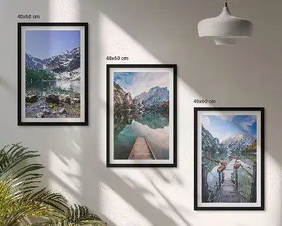 Wanddecoratieset schilderijen met bergen, meren en houten steigers