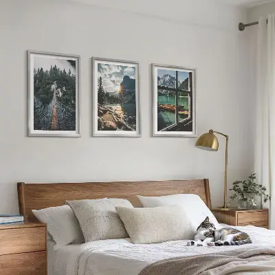 Fotowand met een landschap van een brug, meer, boten en bergen
