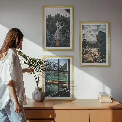 Fotowand met een landschap van een brug, meer, boten en bergen