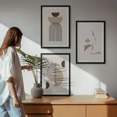 Fotowand met abstracte vormen en een gezicht