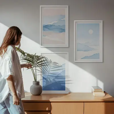 Wanddecoratieset schilderijen met aquarel van blauwe en roze bergen