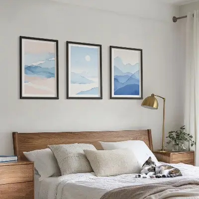 Wanddecoratieset schilderijen met aquarel van blauwe en roze bergen