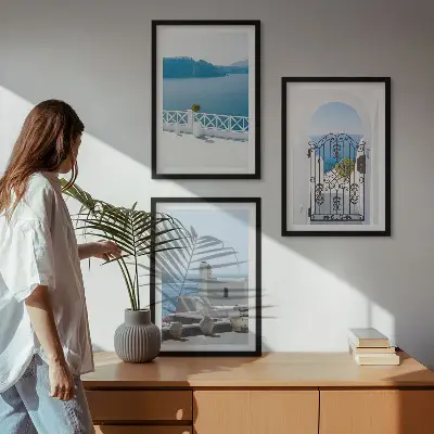Wanddecoratieset schilderijen met afbeelding van witte gebouwen aan de zee in Griekenland