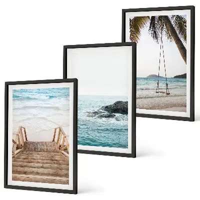 Wanddecoratieset schilderijen met een trap bij het strand en een schommel aan de zee