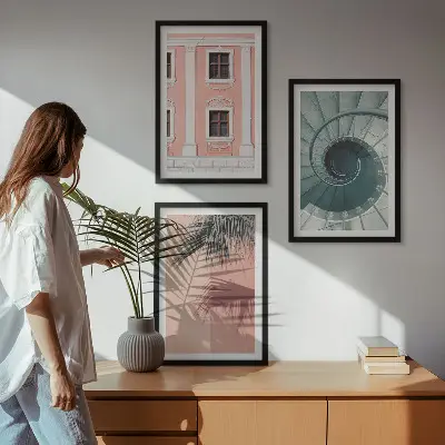 Set wanddecoratie met schilderijen pastelkleurige architecturale spiralen