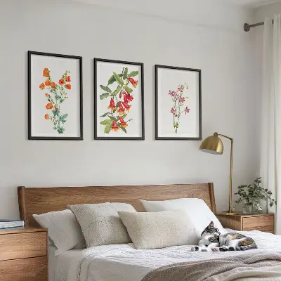 Wanddecoratieset met schilderijen met vintage bloemen in retrostijl