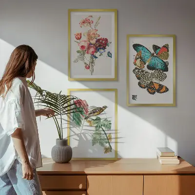 Wanddecoratieset schilderijen met bloemen, vlinders en vogels in pastelkleuren
