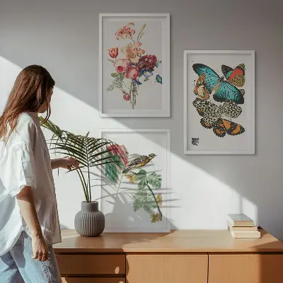 Wanddecoratieset schilderijen met bloemen, vlinders en vogels in pastelkleuren