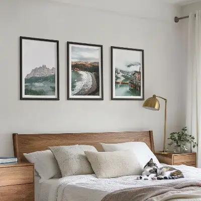 Fotowand met bergstrand bij een houten huis