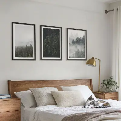 Wanddecoratieset met schilderijen groene bossen met mist in de natuur