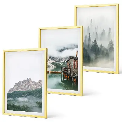 Wanddecoratieset met schilderijen landschap met bergen, meer, hut en mist