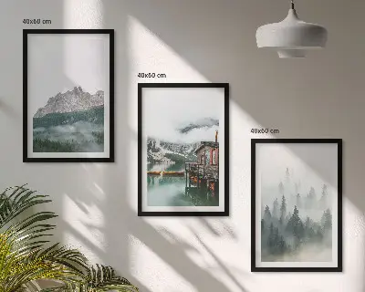 Wanddecoratieset met schilderijen landschap met bergen, meer, hut en mist