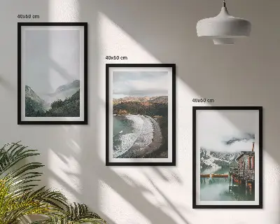 Wanddecoratieset schilderijen met bergen strand wolken en water