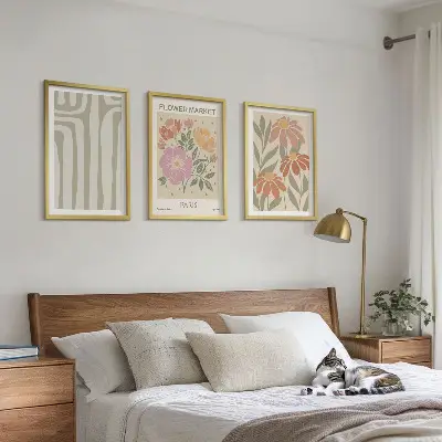 Wanddecoratieset met botanische schilderijen in minimalistische Parijse stijl