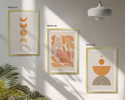 Set wanddecoratie met schilderijen abstracte oranje vormen