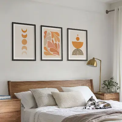 Set wanddecoratie met schilderijen abstracte oranje vormen