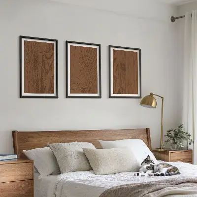 Set wanddecoratie met schilderijen minimalistische houten schorsstructuur