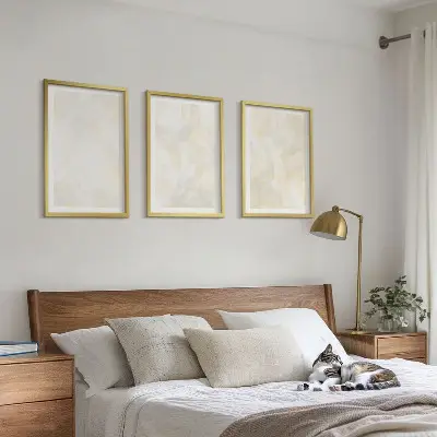 Set van schilderijen met heldere verftexturen in designstijl