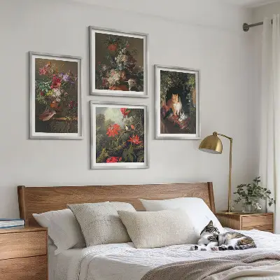 Set van posters met lijst met vintage afbeeldingen van bloemen, katten en planten