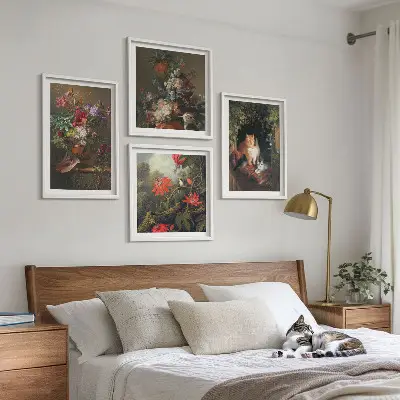 Set van posters met lijst met vintage afbeeldingen van bloemen, katten en planten