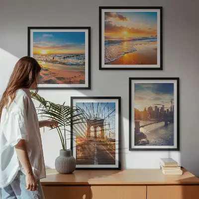 Set van posters met lijst met afbeeldingen van bruggen en zonsondergangen in de stad