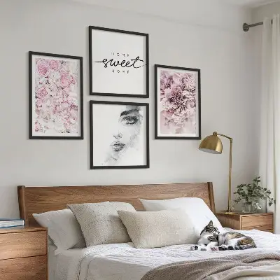 Pioenrozen, portret van een vrouw, thuis meerluik in lijst